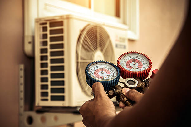 Professional Hvac Installation technician working in Maysville, OK